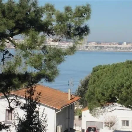 Appartement Saint-georges-de-didonne, 3 Pieces, 5 Personnes - Fr-1-305-1398